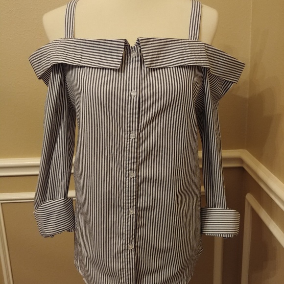 Navy blue and White off the shoulder - Picture 2 of 8